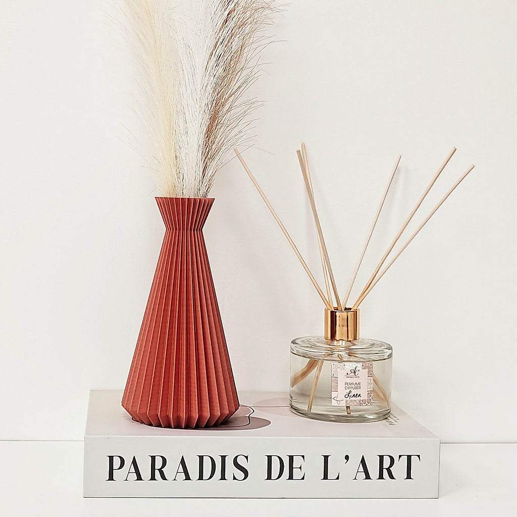 Kyoto Pleat Vase— Moderne houten look vaas (3D-geprint in Wood-PLA) voor droogbloemen